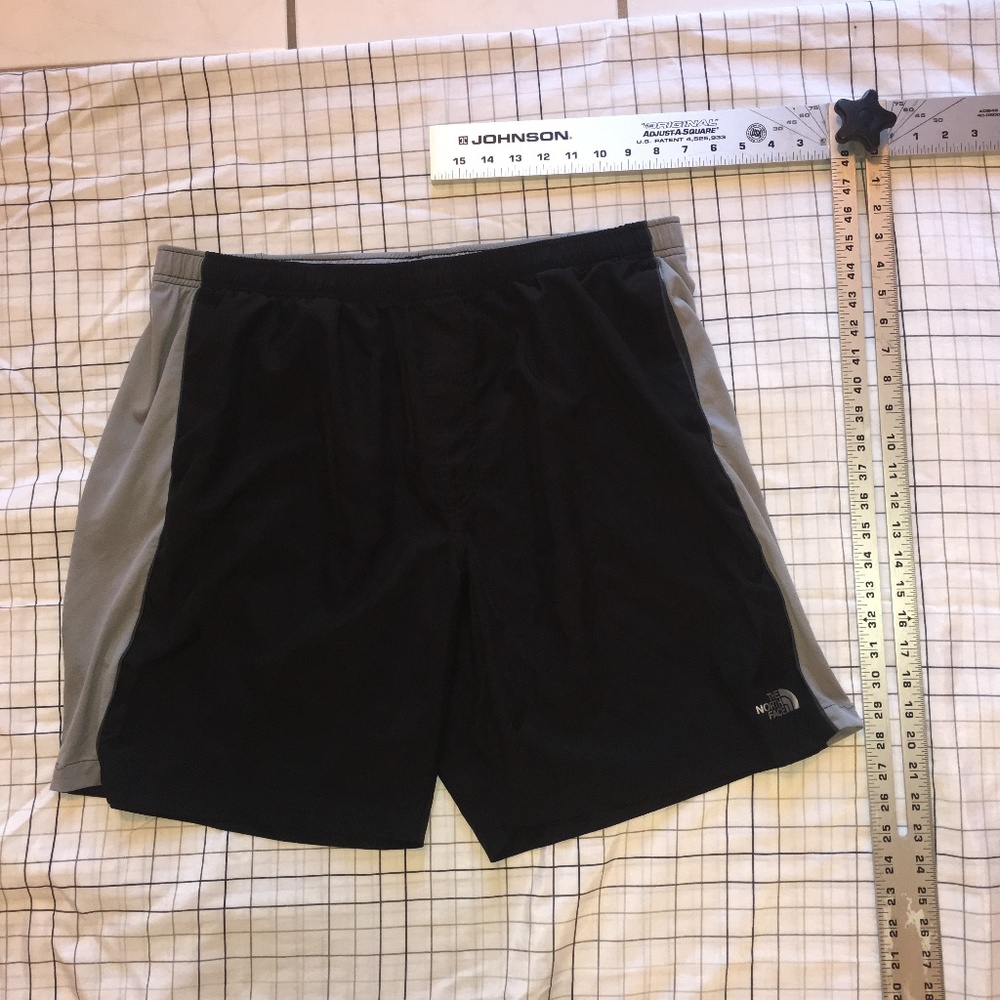 The North Face Shorts XXL